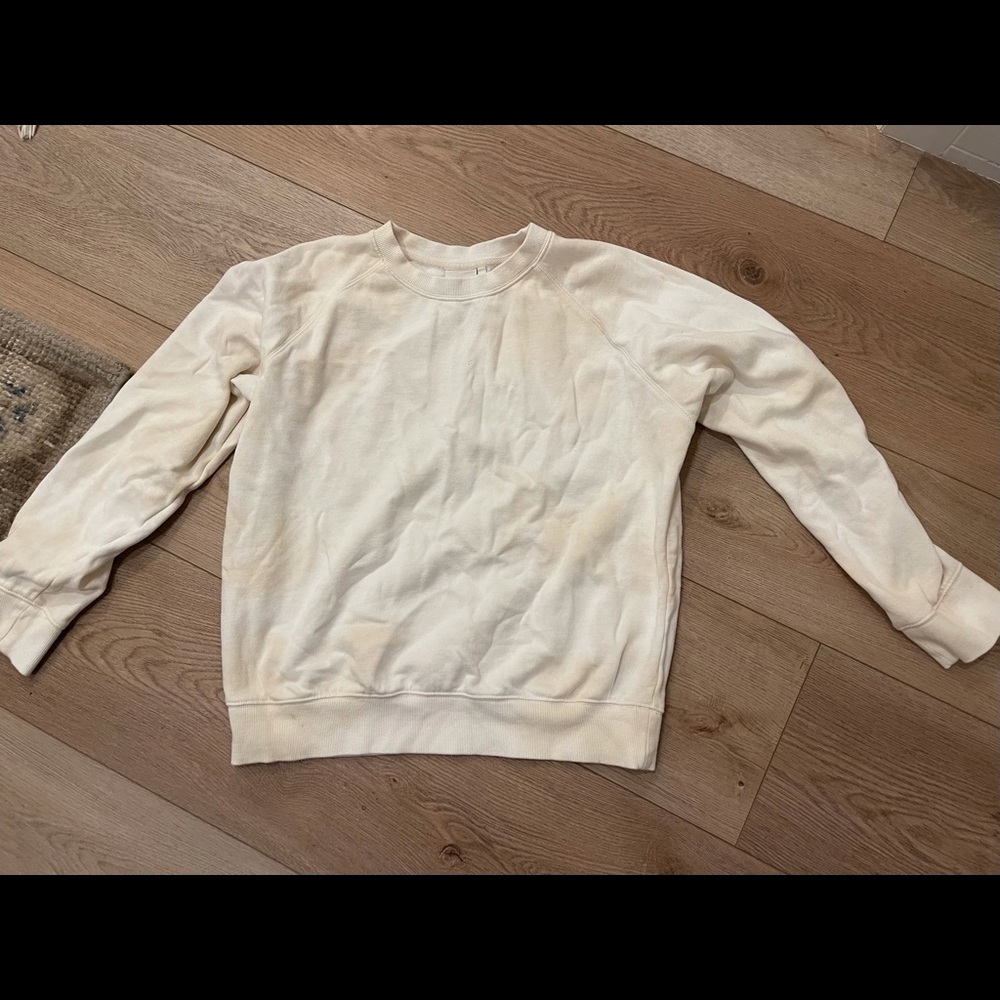 Sweatshirt